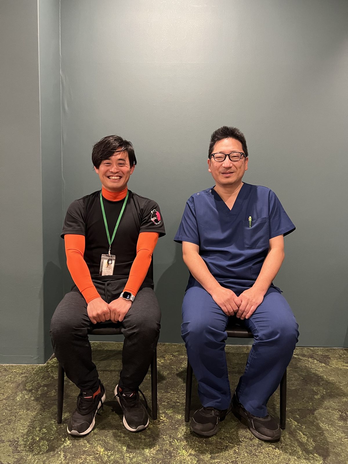 代表の渥美直人（左）と、監修の牟田医師（右）